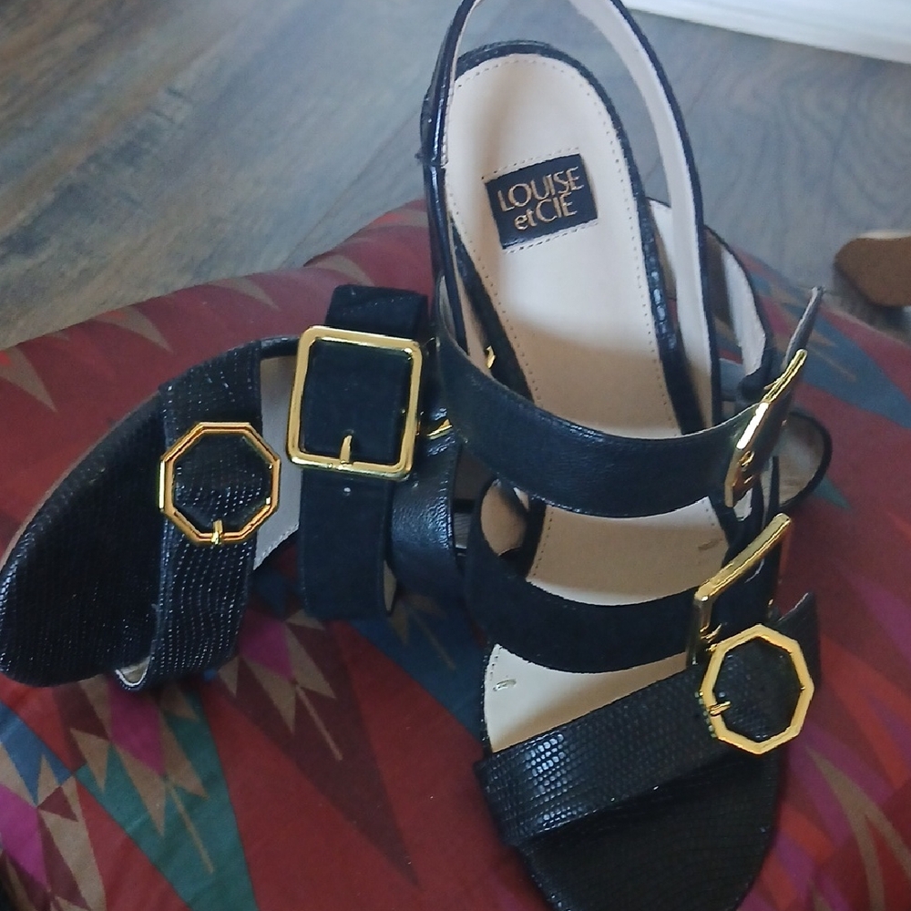 Louise et Cie "Loni" Black Strappy Heels with Gold Buckles Chunky Heel 7.5 (38)